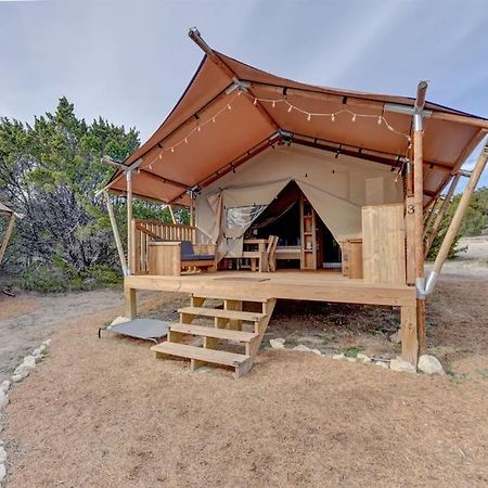 12 Fires Luxury Glamping With Heating #3 Hotel Johnson City Exterior photo